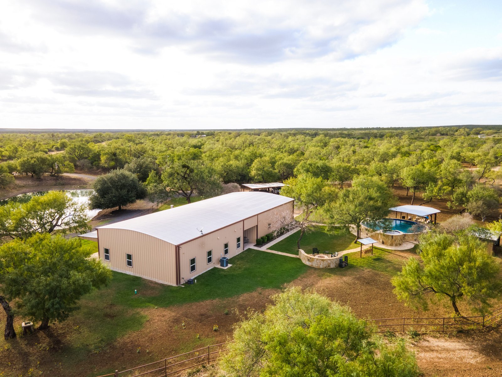 PRIVATE RANCH IN HONDO, TX